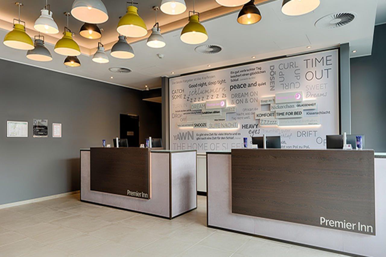 Premier Inn Hamburg City Klostertor Kültér fotó